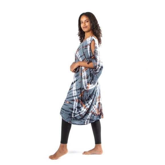 Suzie Blue Hippie Tie Dye Tie-Shoulder Kaftan Poncho Cover-Up Women's One Size - Picture 1 of 9